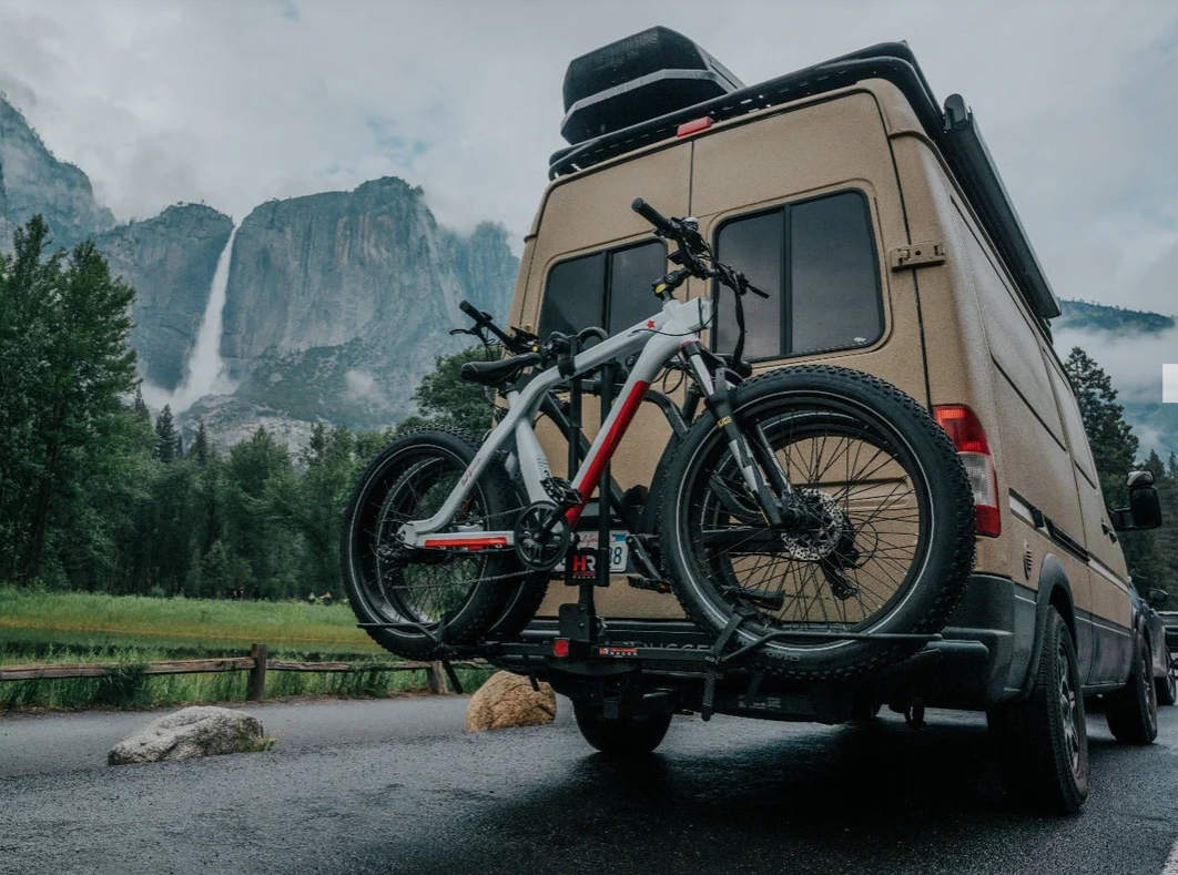 Hollywood Racks RV Rider + LED Light Bar